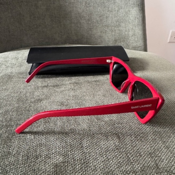 Saint Laurent SL 467 RED Frame Grey lens Sunglasses - Picture 4 of 8